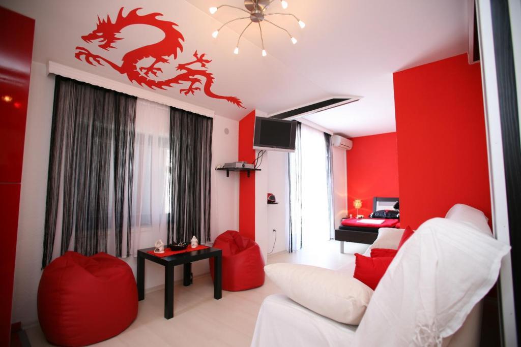 Apartments Logos Трогир Екстериор снимка