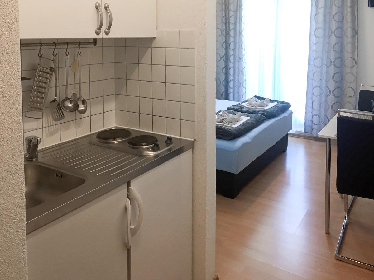 Apartments Logos Трогир Екстериор снимка
